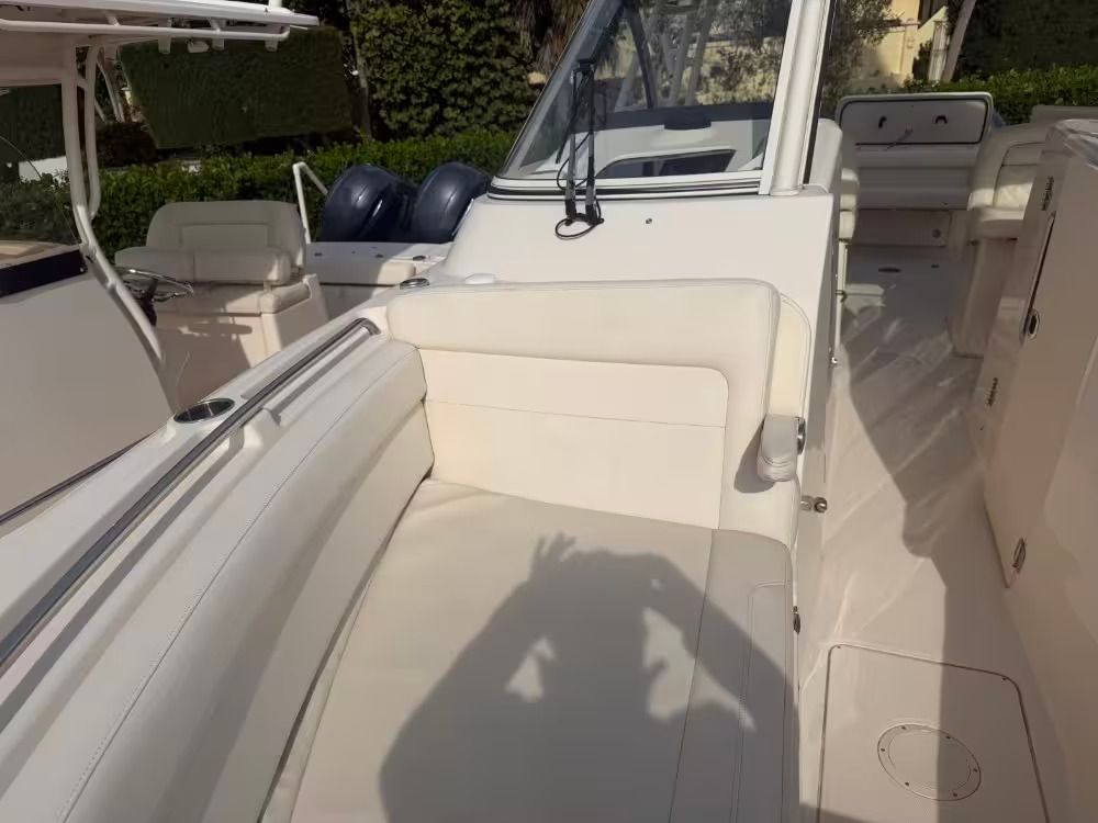 2019 Grady-White Freedom 325 - 22