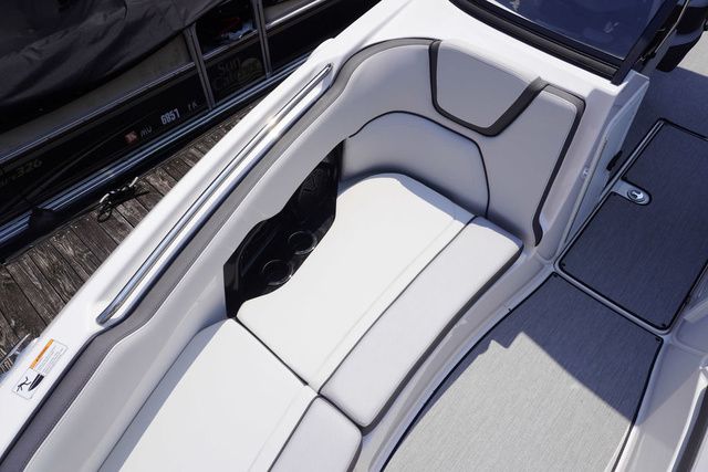 2025 Yamaha Boats AR250 - 25