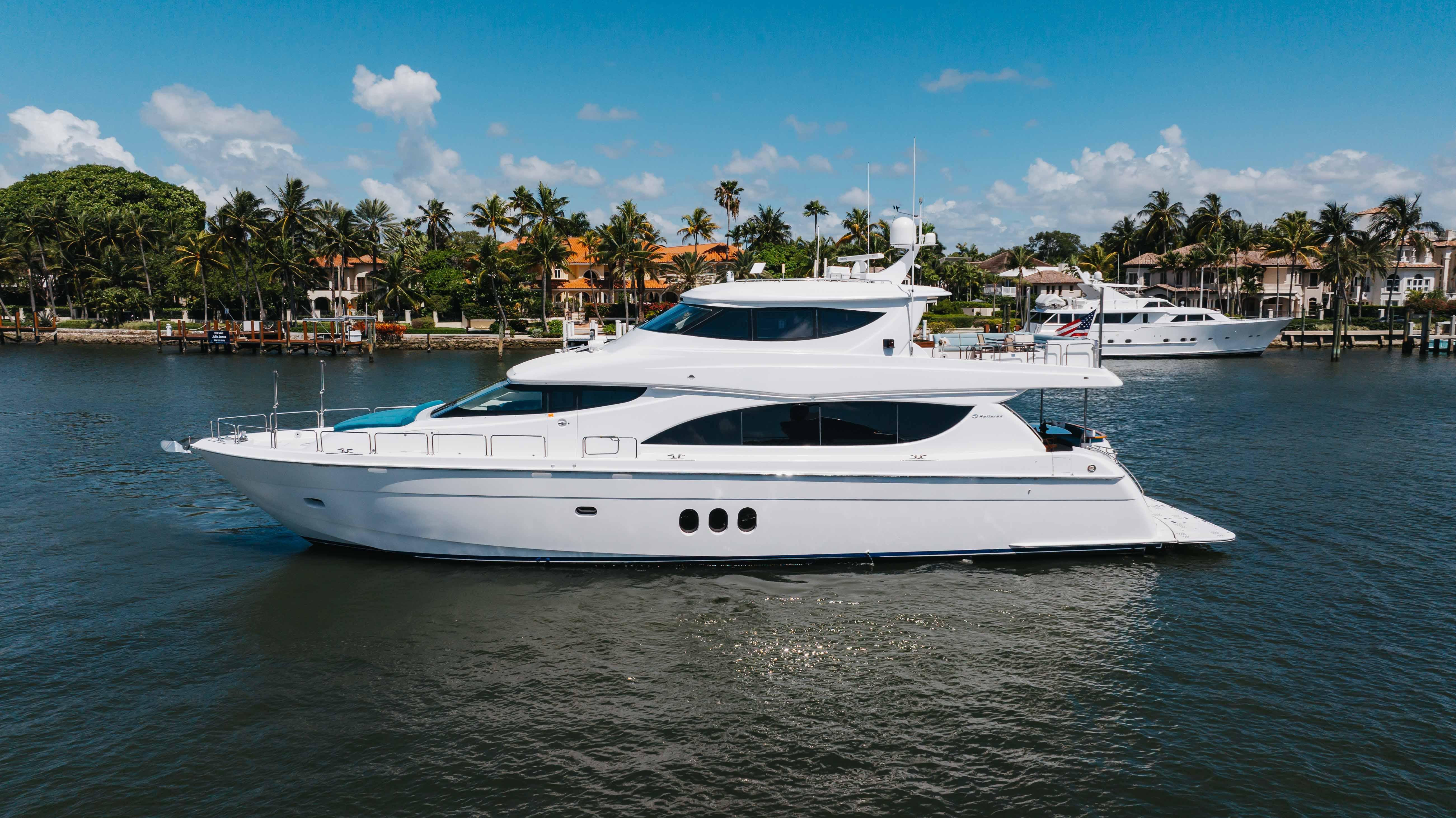 2014 Hatteras 80 Motor Yacht
