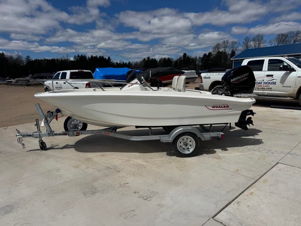 2026 Boston Whaler 130 Super Sport - 3