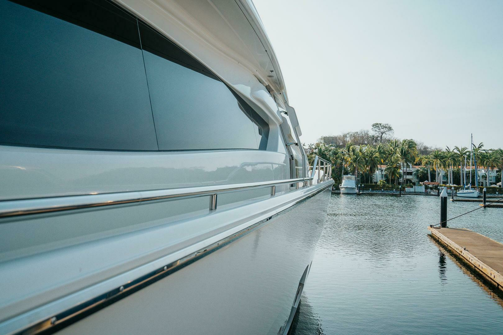 2007 Ferretti Yachts 881 - Image 4
