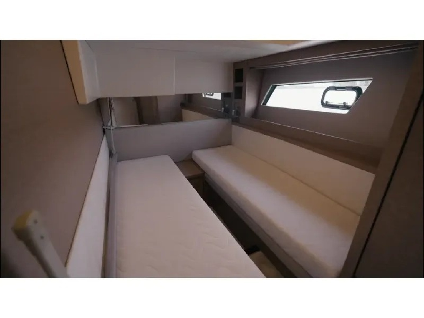 2018 Present Yachts 520S - Image 29
