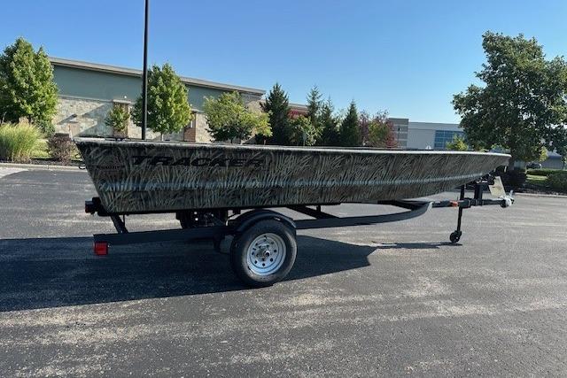 2026 Tracker Grizzly 1648 Utility