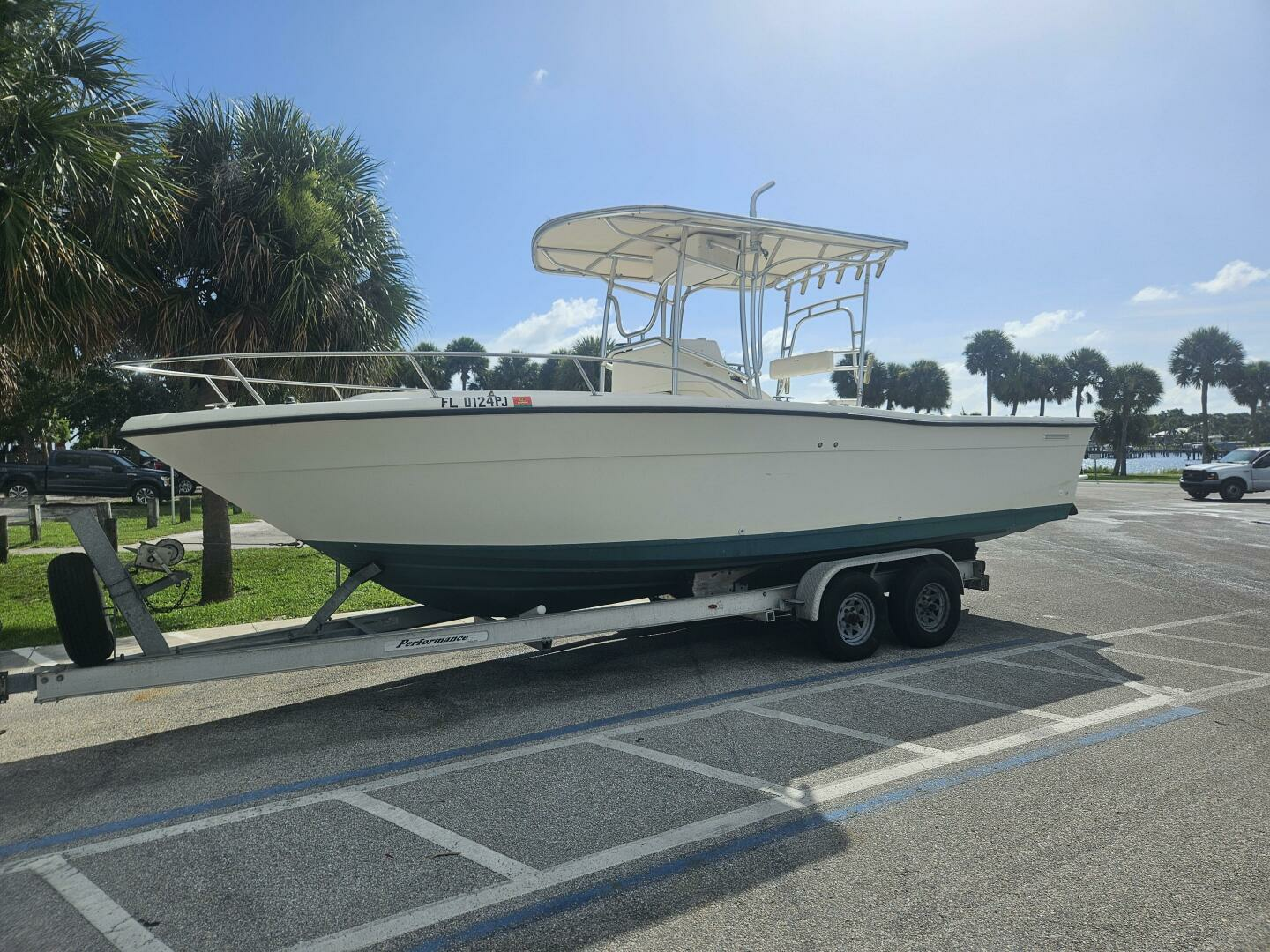 1995 Pursuit 2600 CC - Image 3