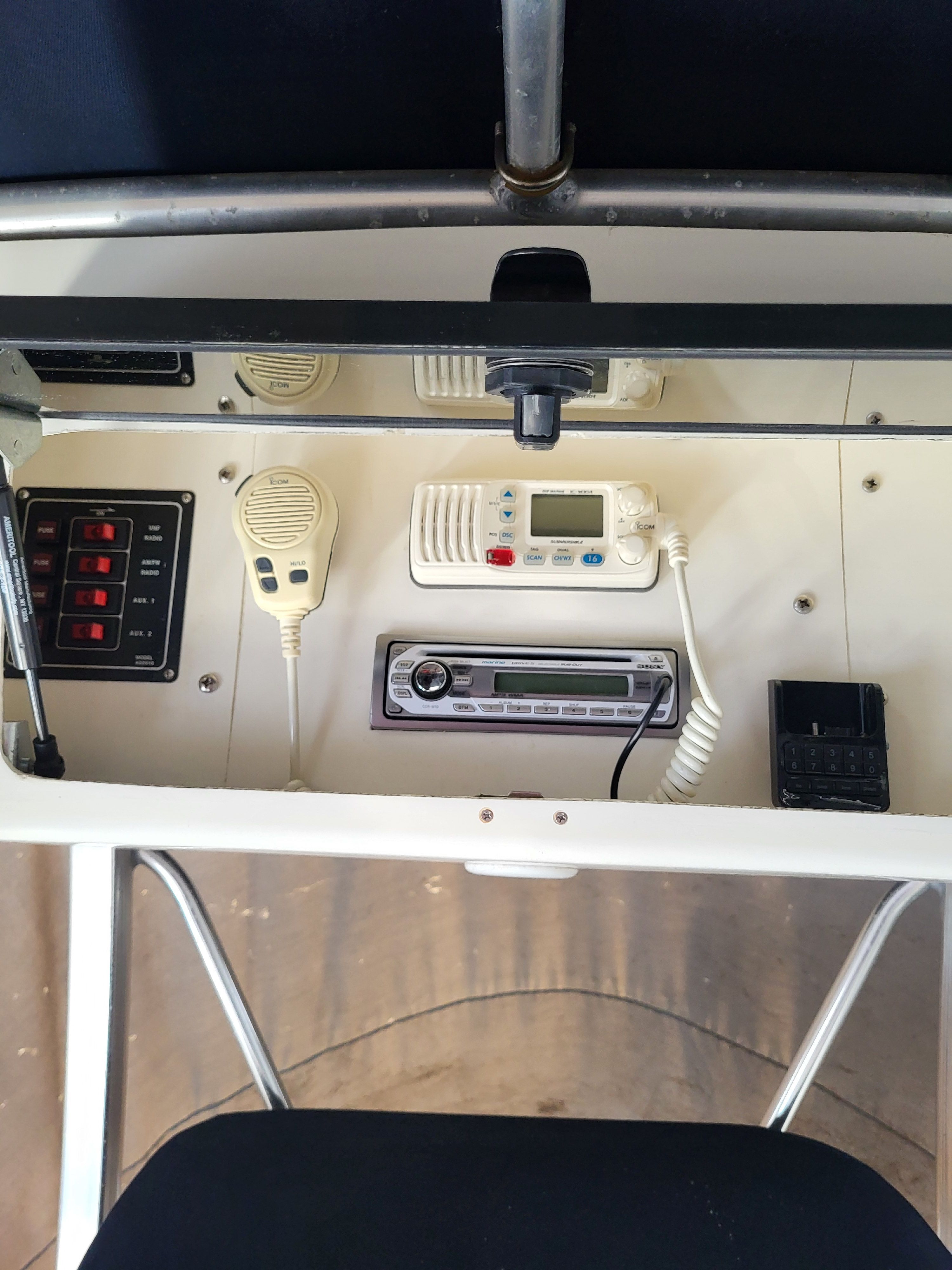 2008 Seapro Center Console - 11