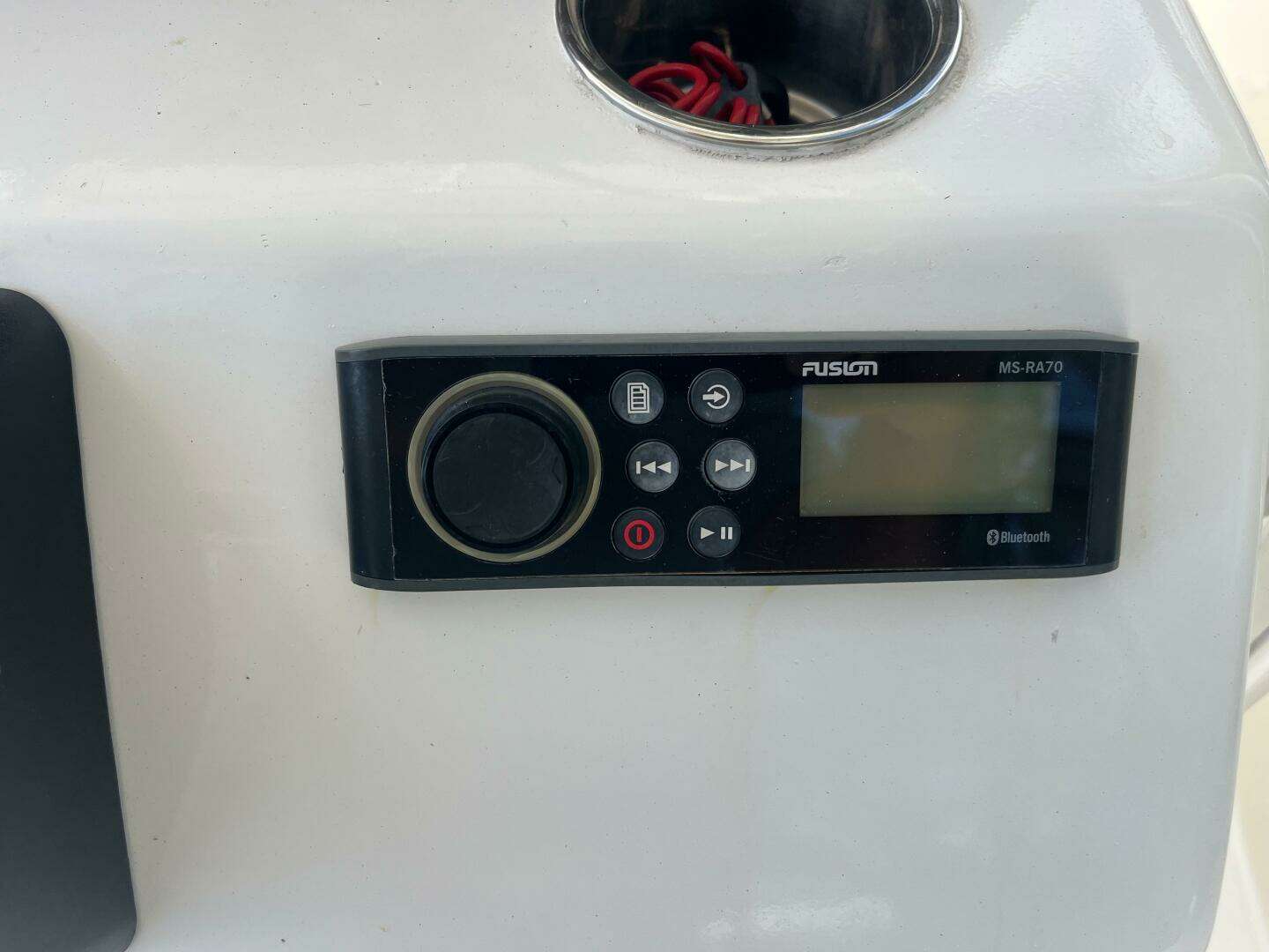 1998 Blue Fin 25 Center Console - Image 9