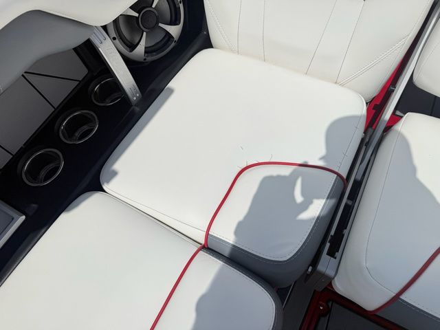 2019 Malibu Wakesetter 25 LSV - 16
