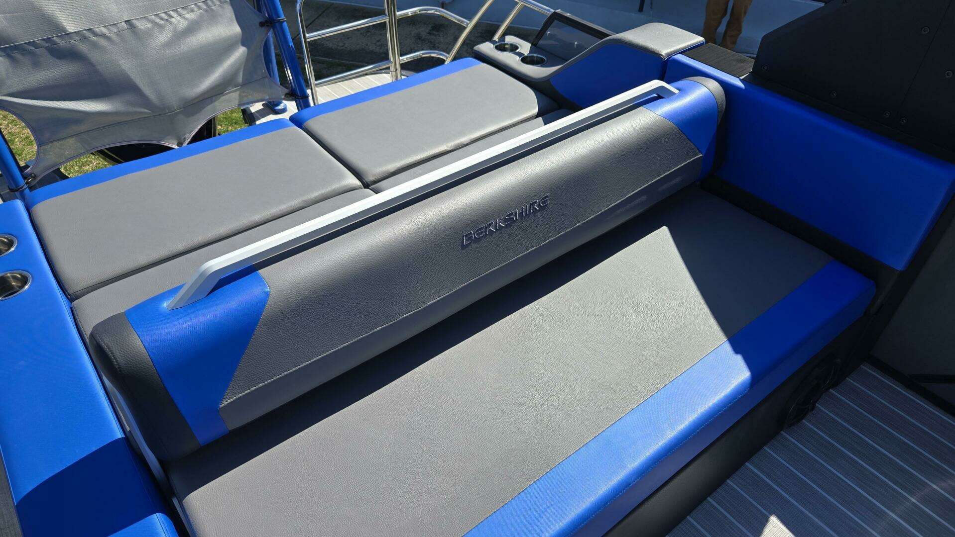 2023 Berkshire 25UL STS 3.0 Plus - Image 12