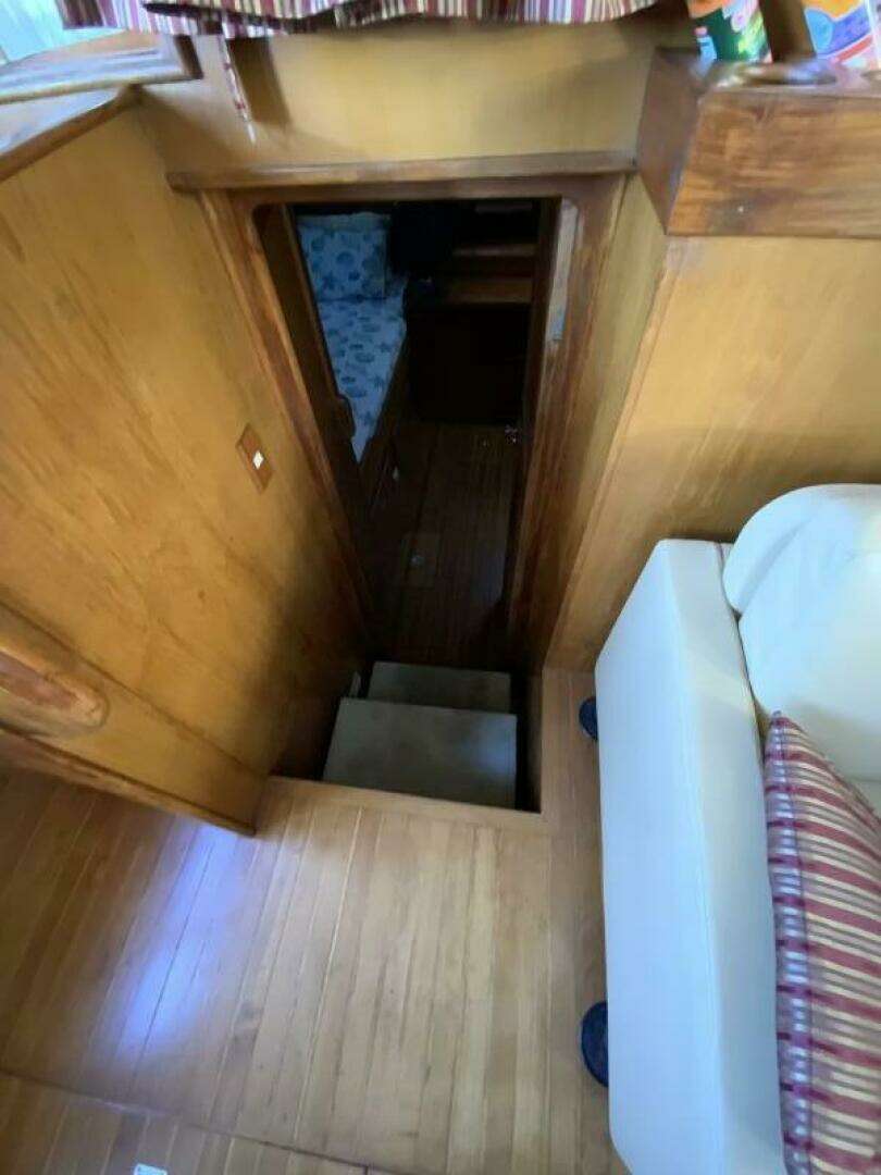 1987 President 41 Double Cabin Motor Yacht - Image 37