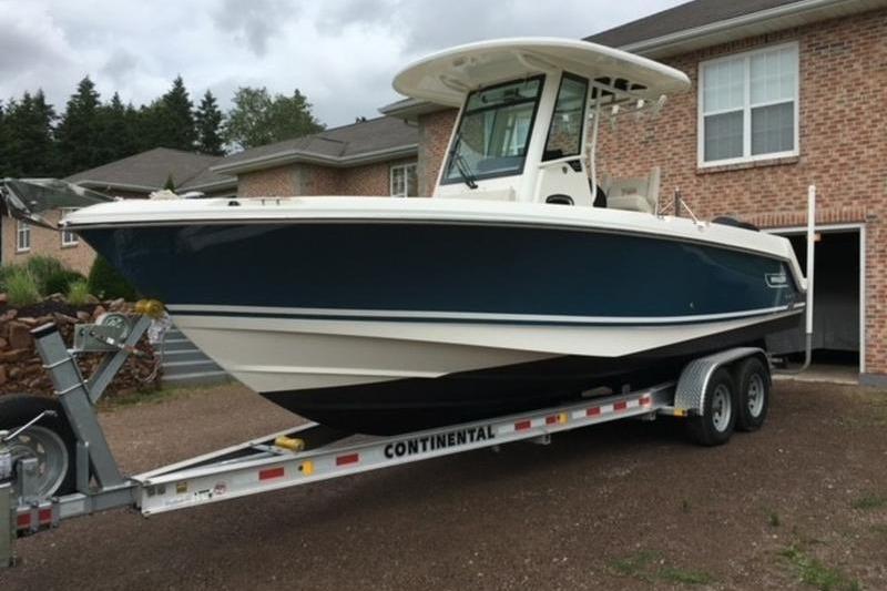 2018 Boston Whaler 250 Outrage