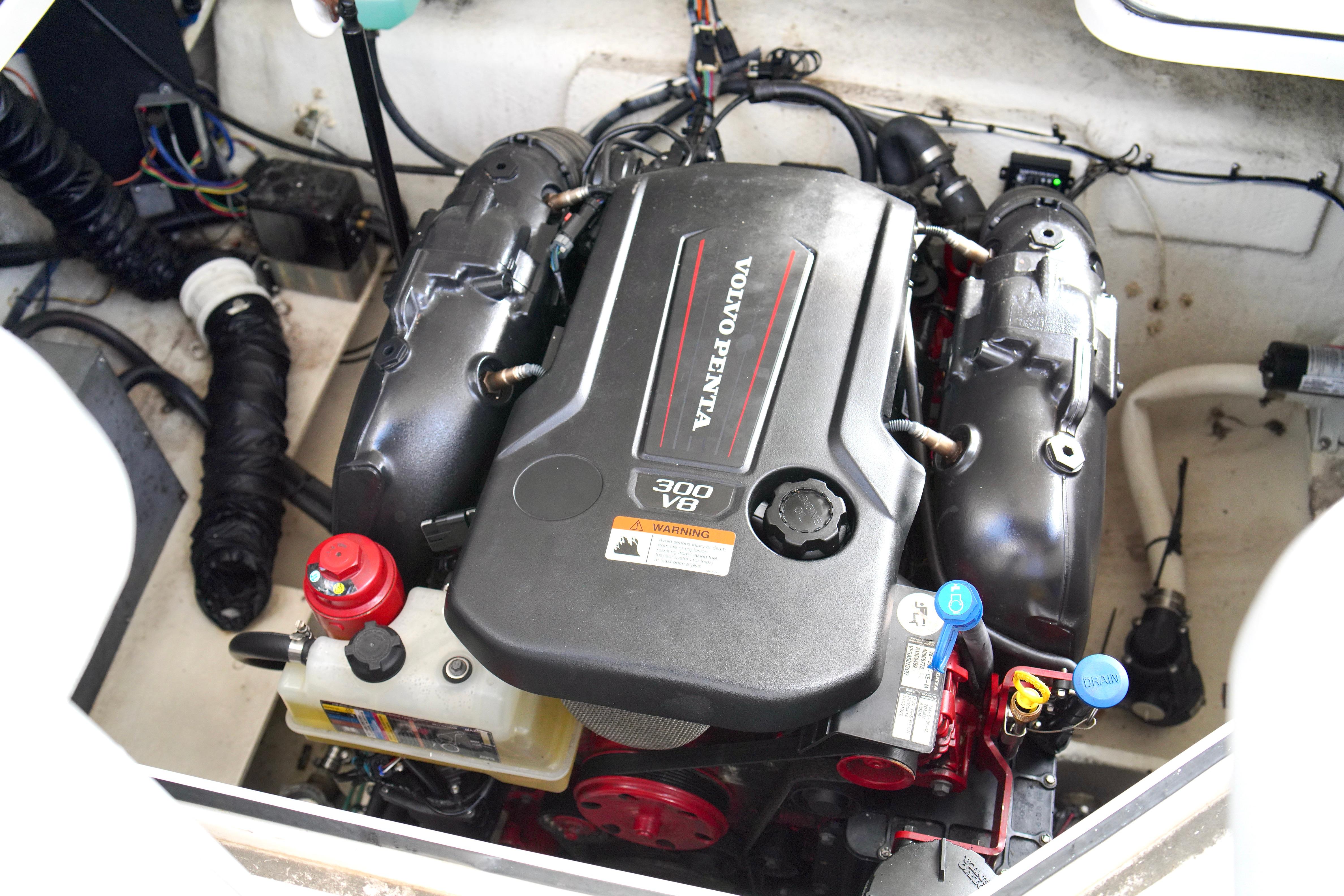 Volvo Penta 300 V8 engine in 2019 Regal 26 Express boat.