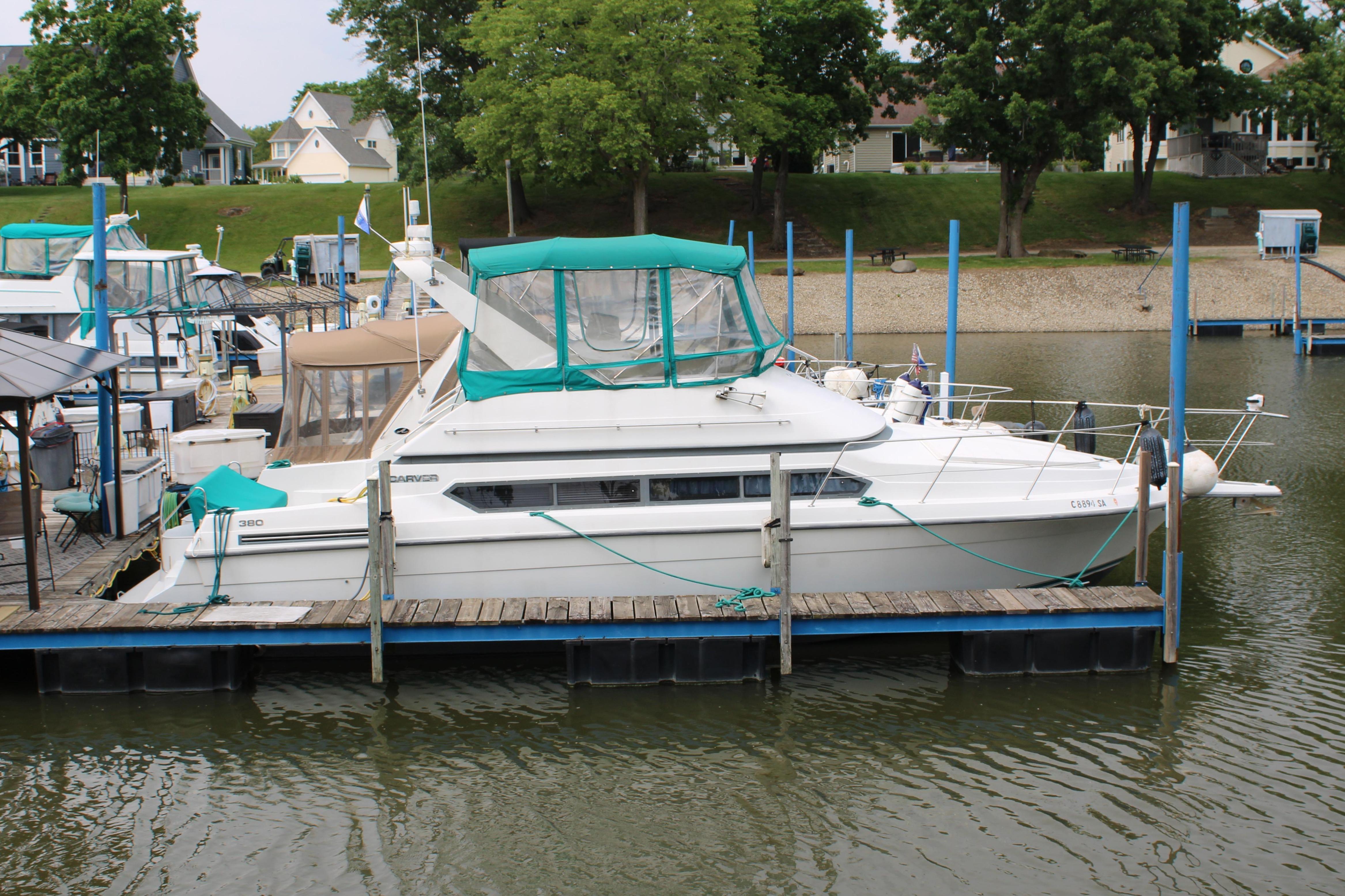 1994 Carver 380 Santego