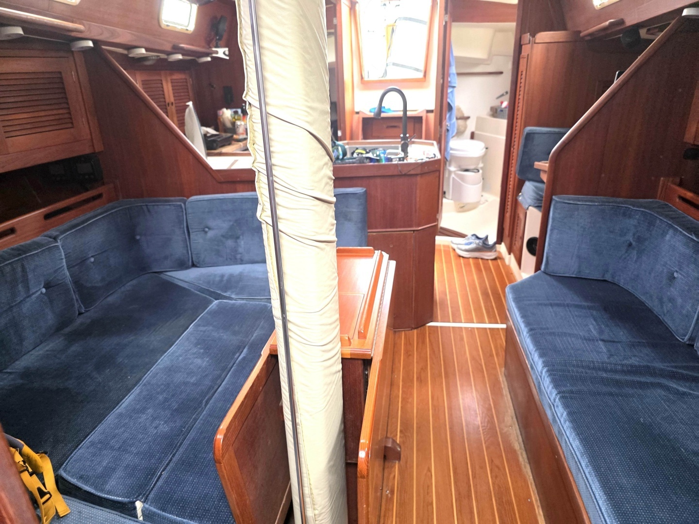 1990 Tartan 372 - Image 18