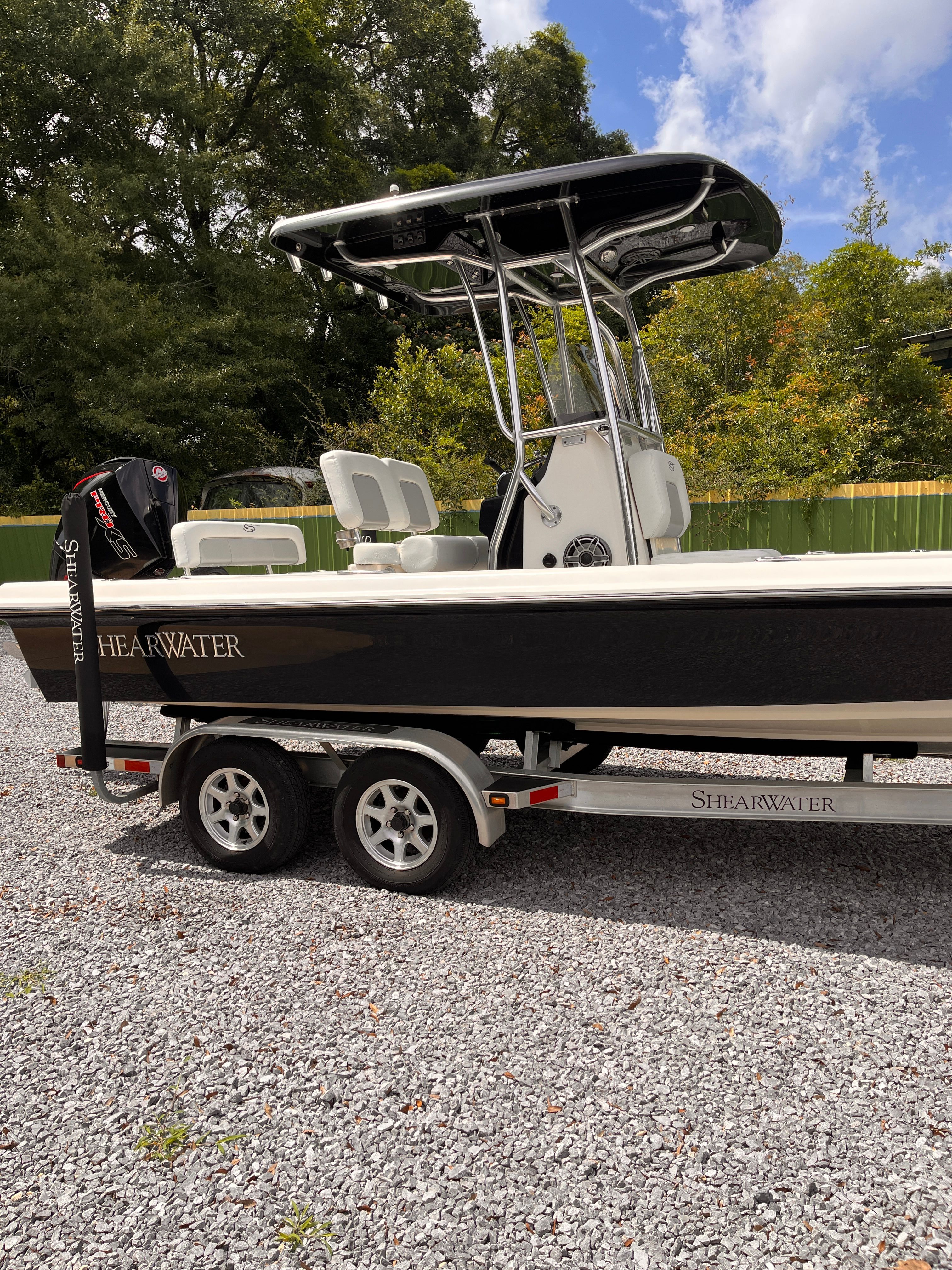 2021 ShearWater 23LTZ - 17