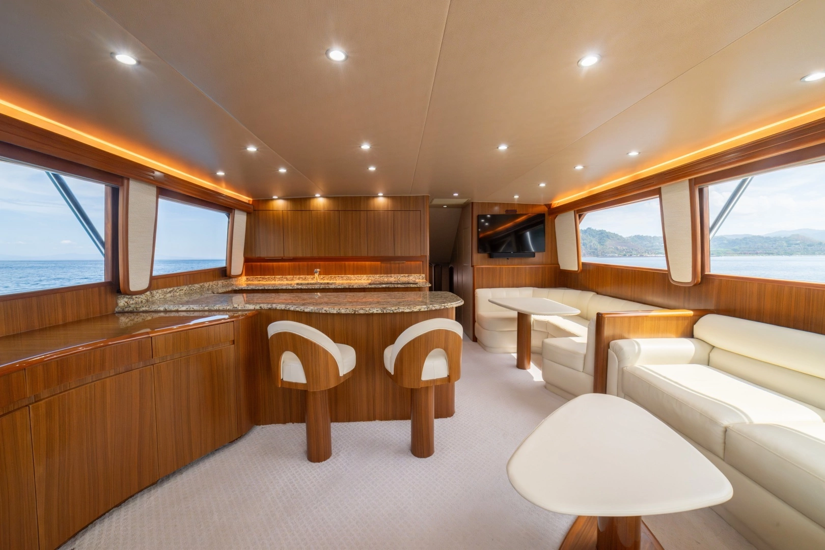 2012 Viking 60 Convertible - Image 3