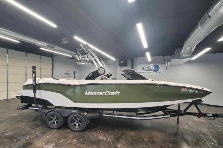 2022 MasterCraft NXT24