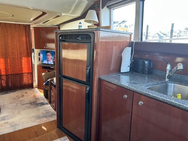 2009 Meridian 441 Sedan - 10