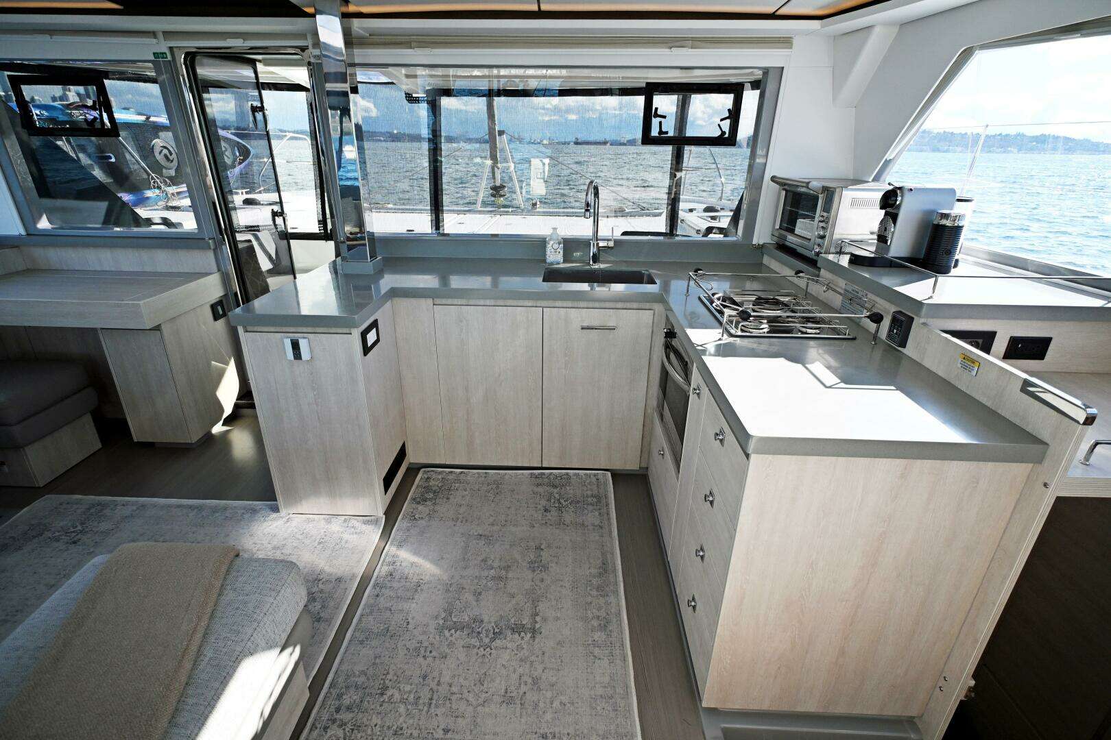 2020 Leopard 45 - Image 11