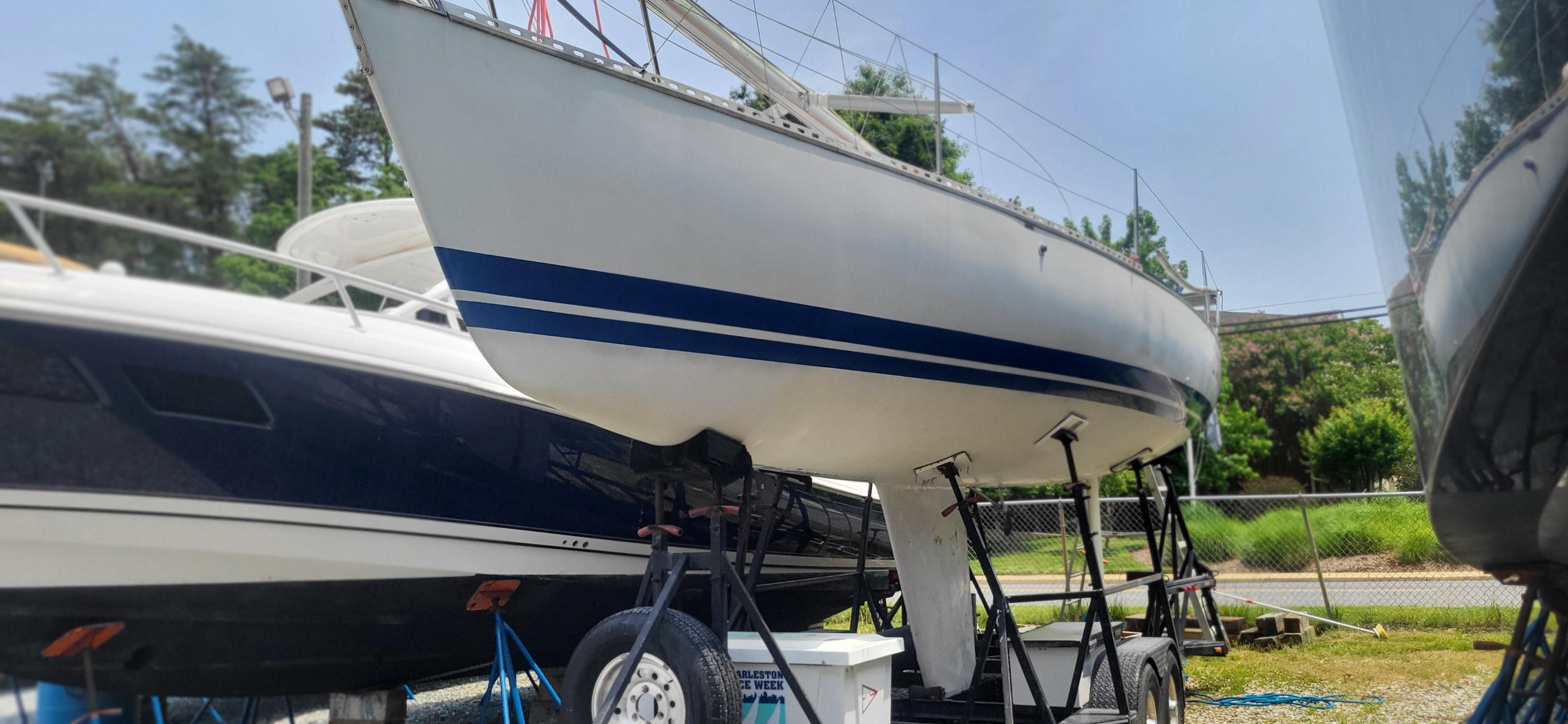 1983 Beneteau First Class 10