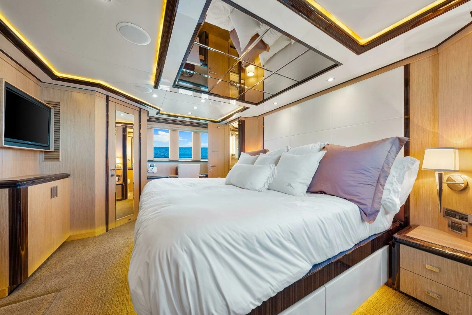 2010 Ocean Alexander 83 Motor Yacht - Image 28
