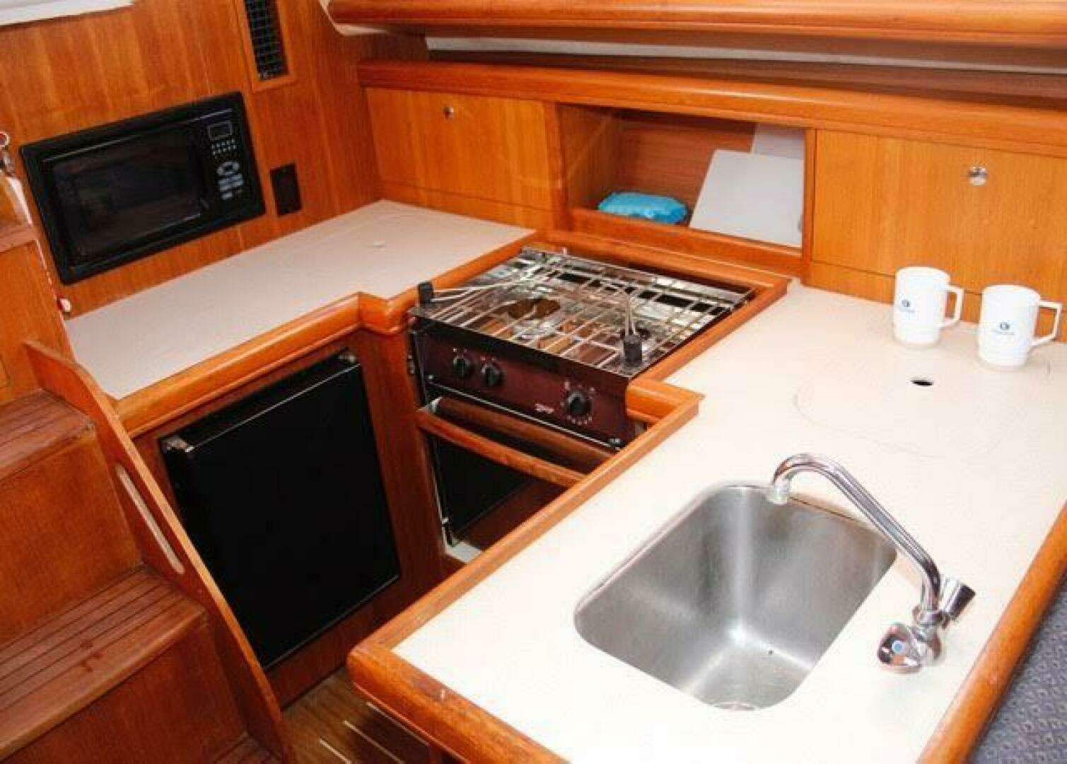 2004 Hunter Sloop - Image 23