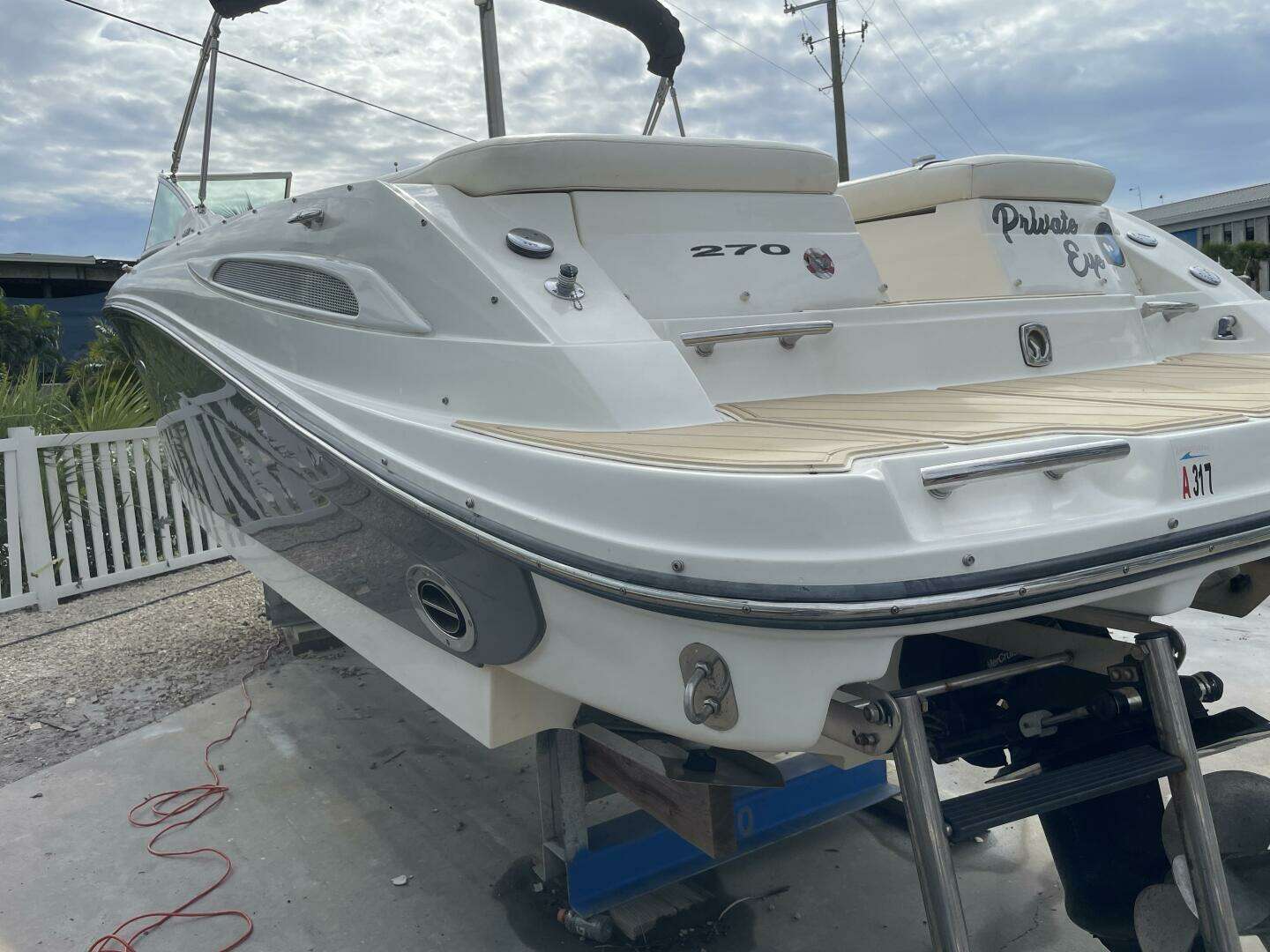 2008 Sea Ray 270 SLX - Image 3