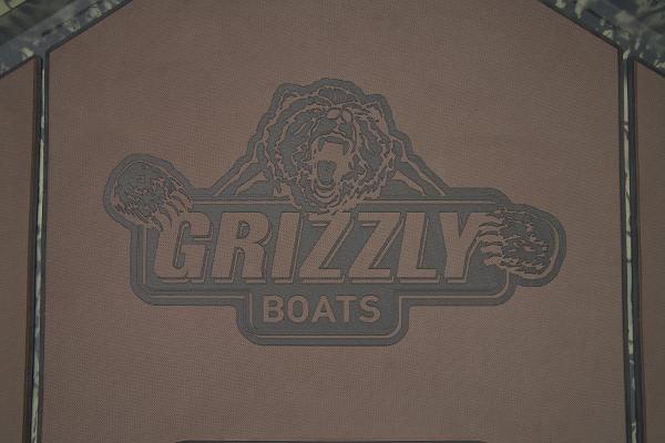 2026 Tracker Grizzly 1860 CC - 40