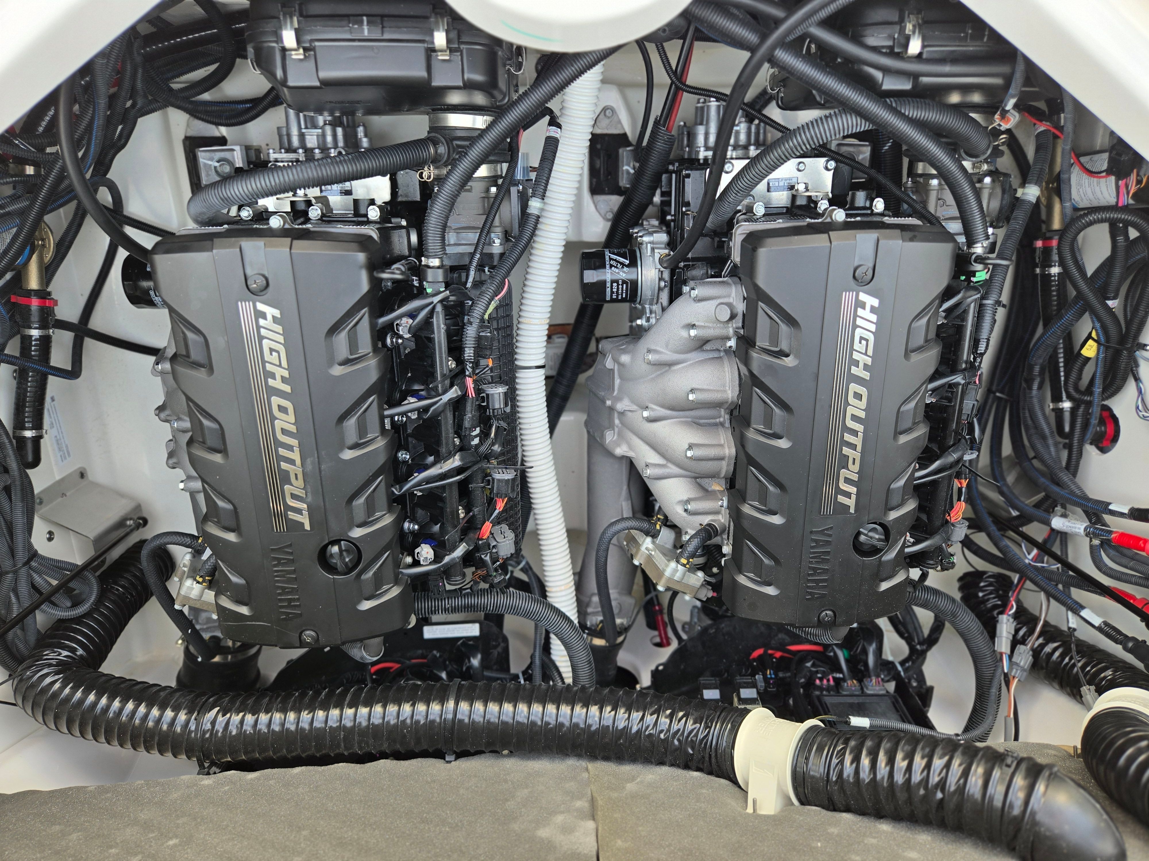 2022 Yamaha Boats 212XD - 3