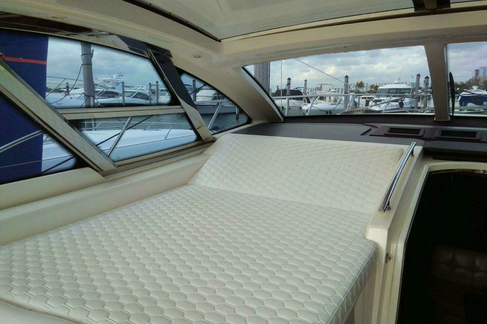 2010 Azimut Atlantis 54 - Image 23