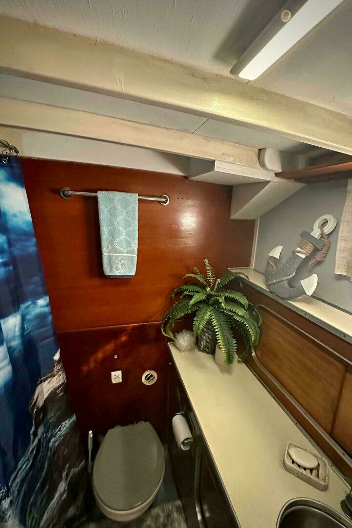1960 Chris-Craft 45 Constellation - Image 33