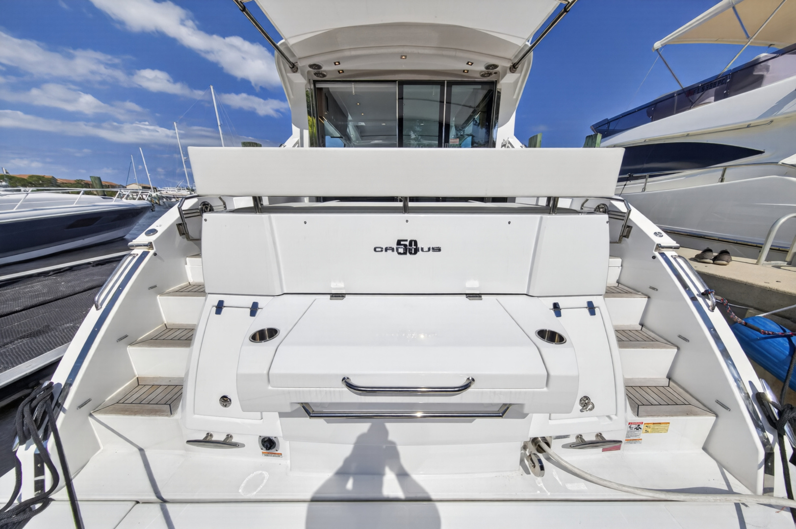 2023 Cruisers Yachts 50 CANTIUS - Image 24