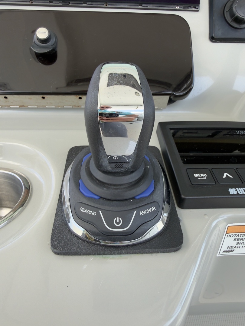 2016 Boston Whaler 350 Outrage - Image 42
