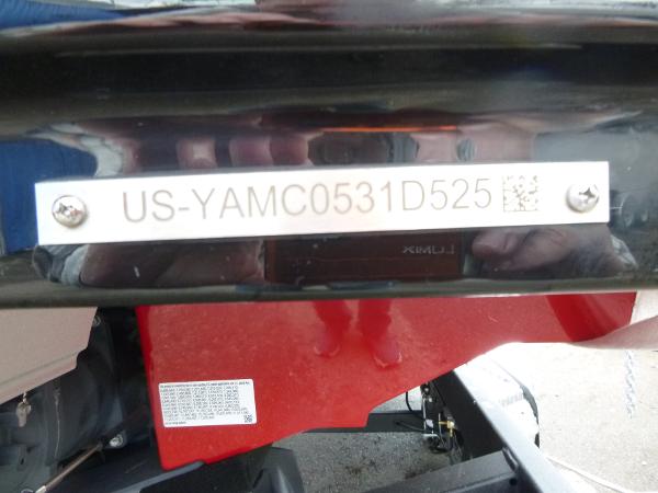 2025 Yamaha Boats 222SD hull identification number plate, displaying US-YAMC0531D525.