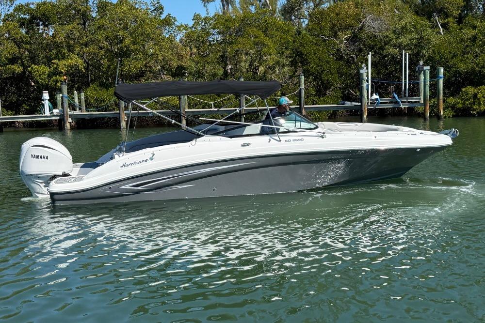 2024 Hurricane SunDeck 2690 OB