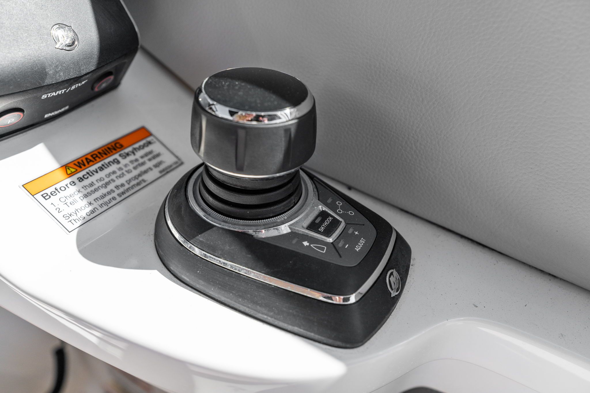 2023 Sea Ray SDX 290 Outboard - 27