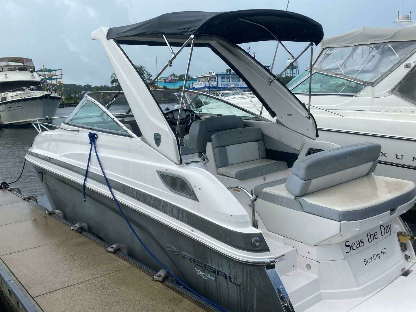 2015 Regal 28 Express - Image 3