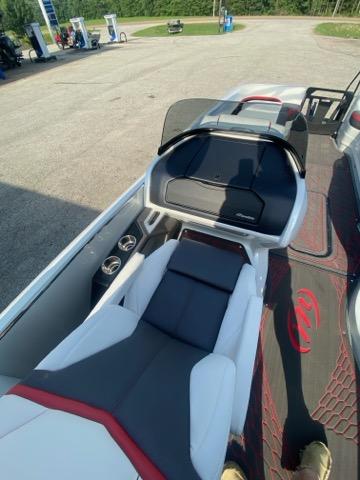 2024 Manitou XT RFXW SHP boat interior with sleek seating and modern design.