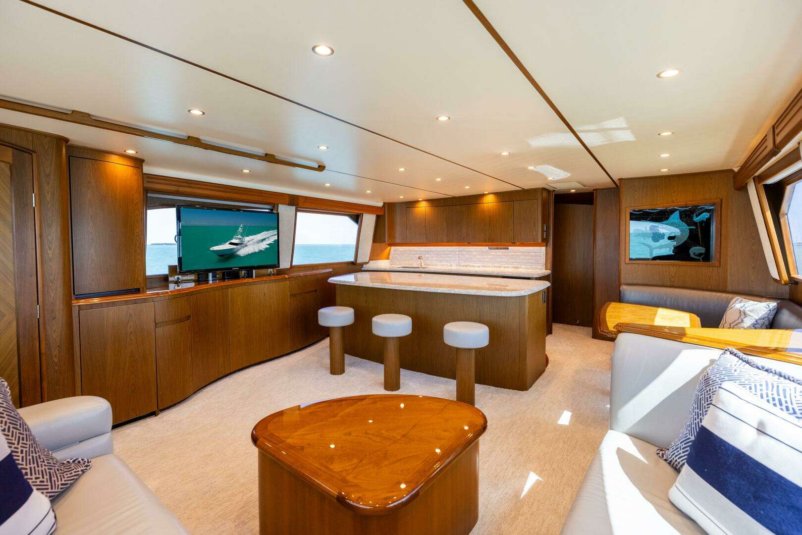 2011 Viking 70 Convertible - Image 50