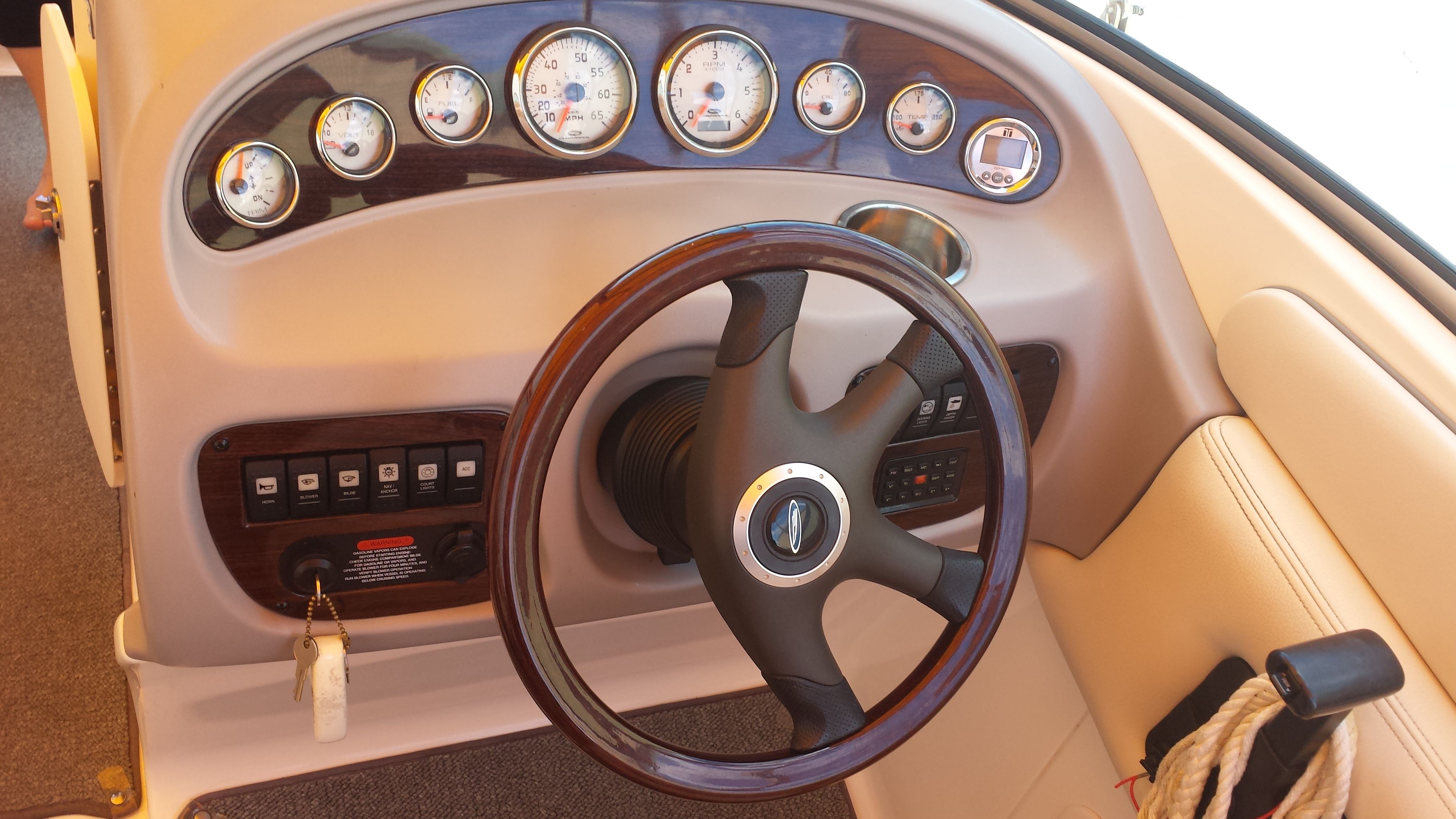 2005 Chaparral 220 SSi - 9
