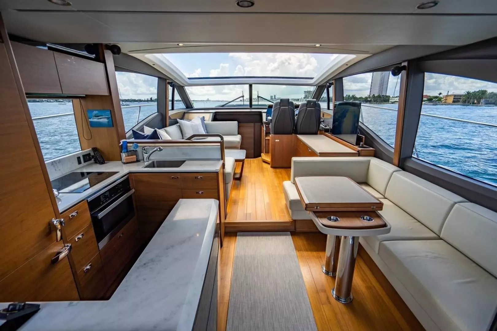 2020 Princess V60 - Image 20