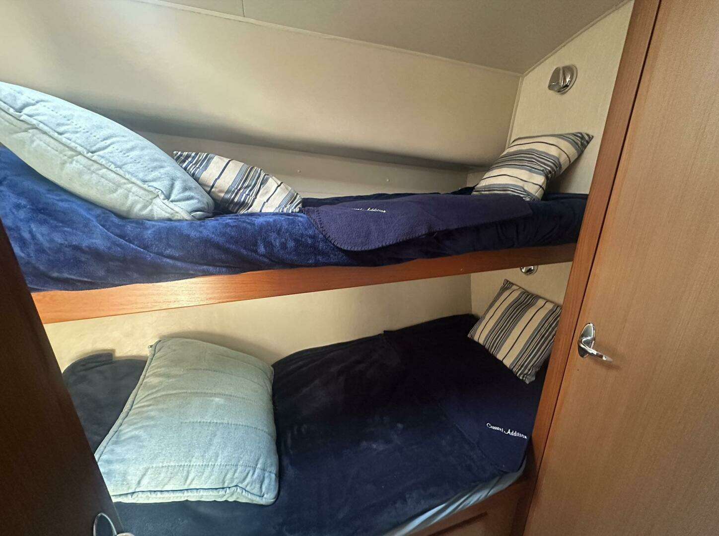 2006 Henriques 42 Convertible - Image 17