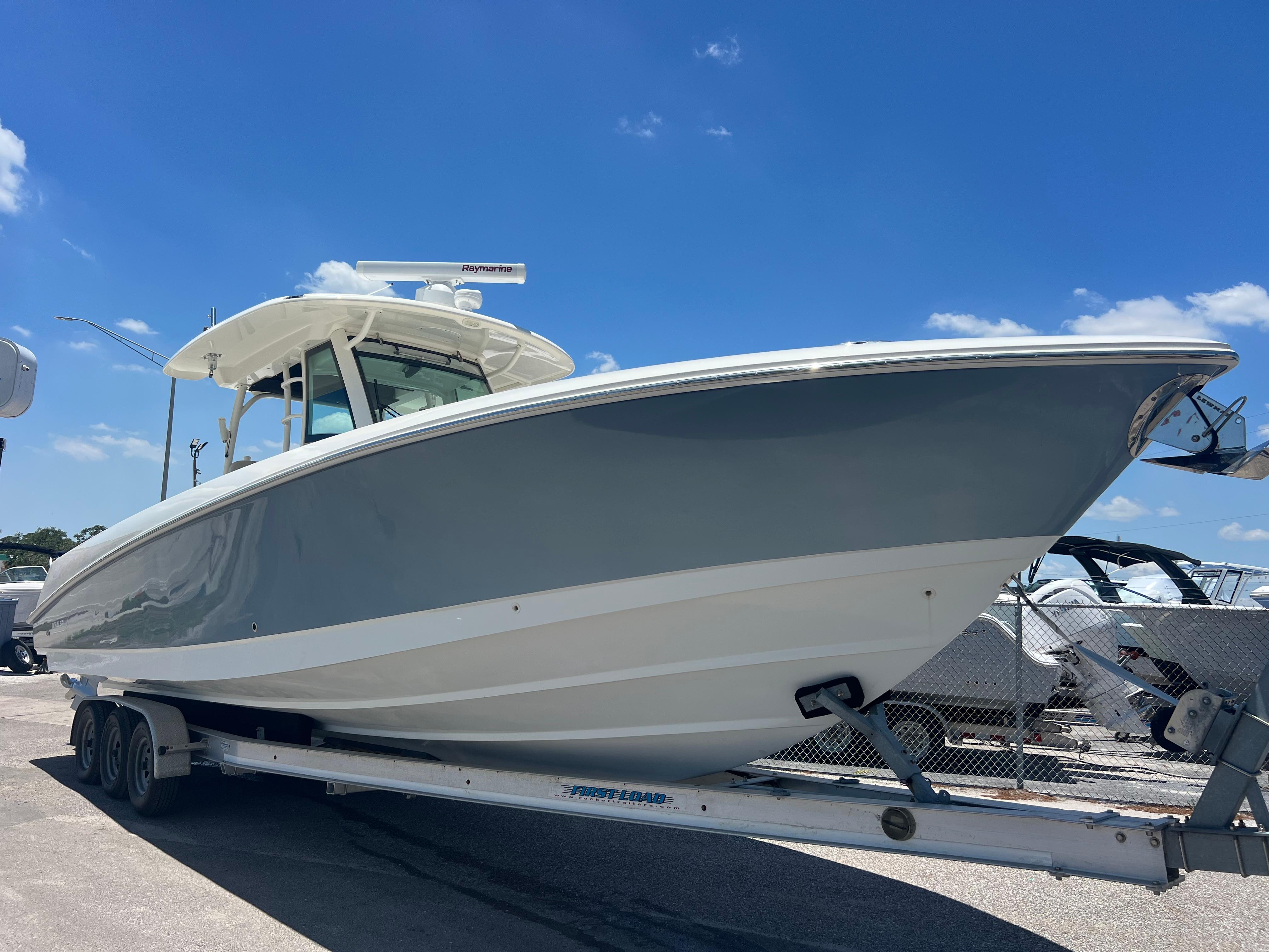 2017 Boston Whaler 350 Outrage