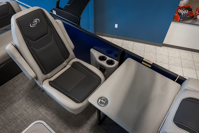 2026 BARLETTA BOATS Cabrio 22UC - 7