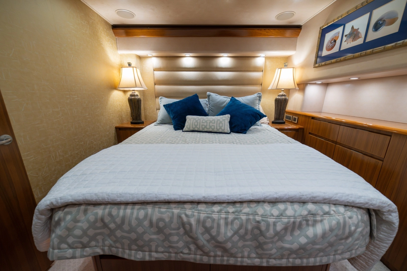 2012 Viking 60 Convertible - Image 51