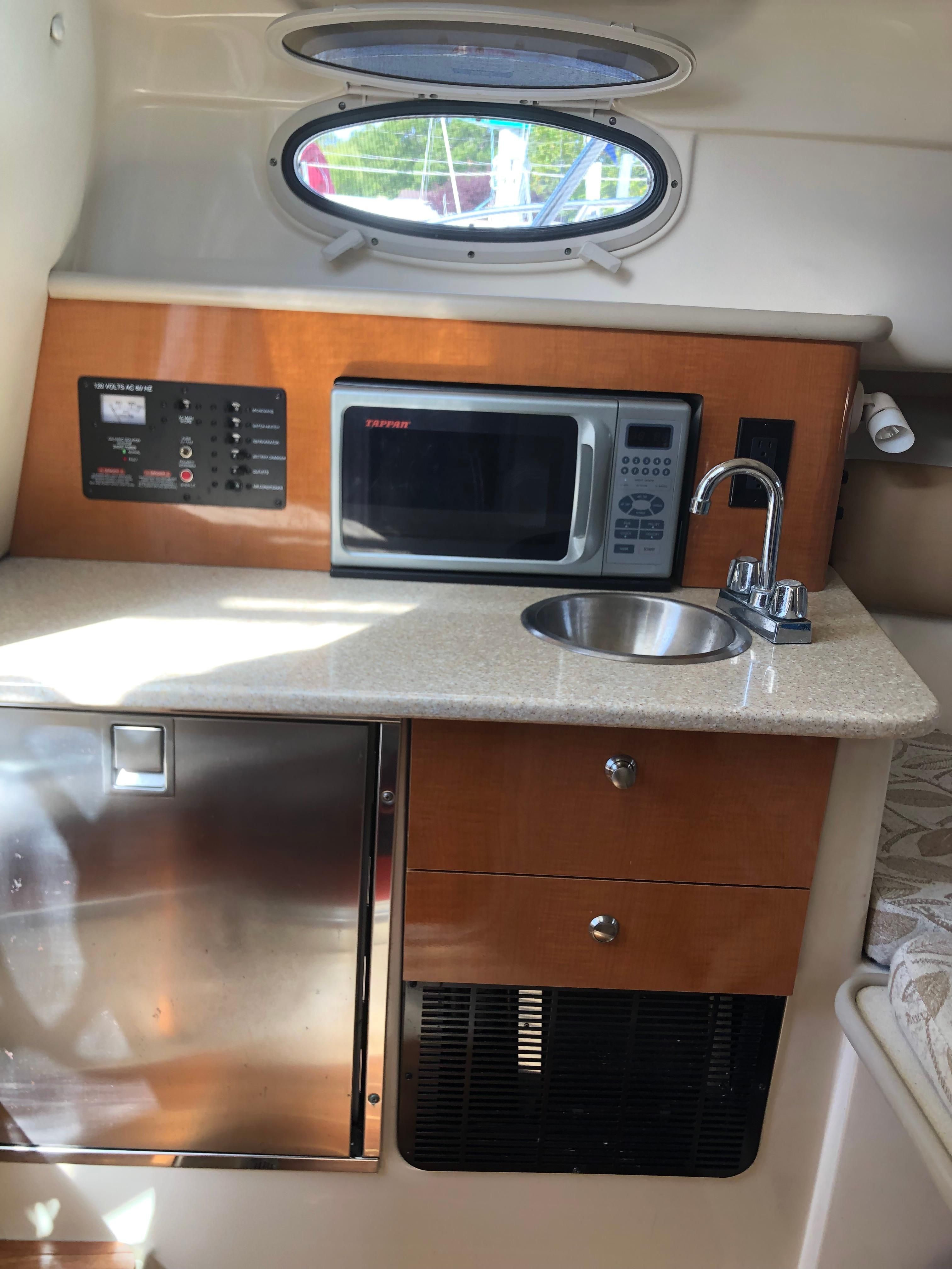 2007 Robalo R265 Walkaround - 11