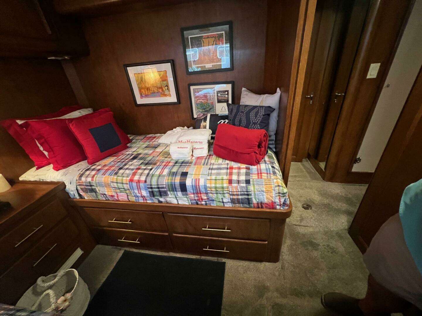 1988 Hatteras Motor Yacht - Image 74