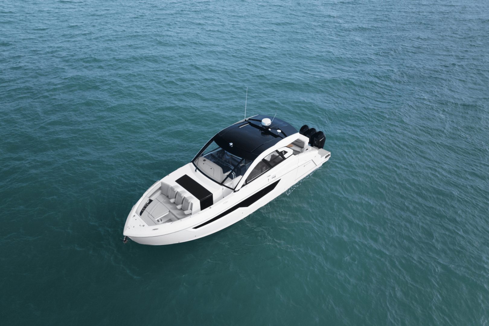 2026 Cruisers Yachts 50GLS OB - Image 12