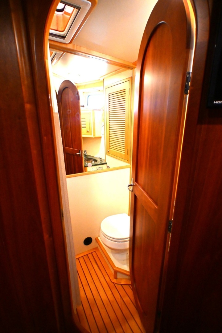 2006 Waterline 50 - Image 65