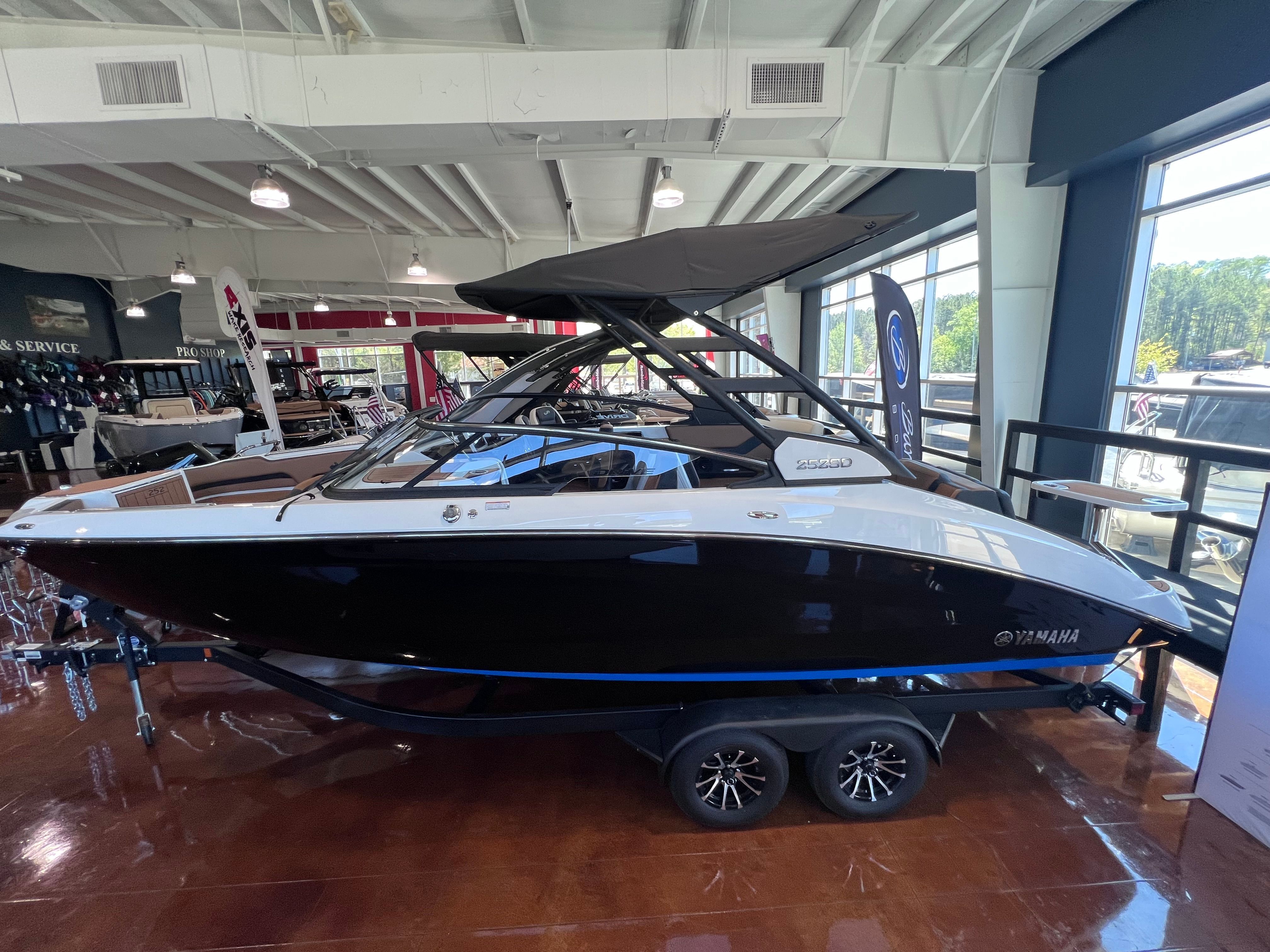 2026 YAMAHA 252 SD - Image 2