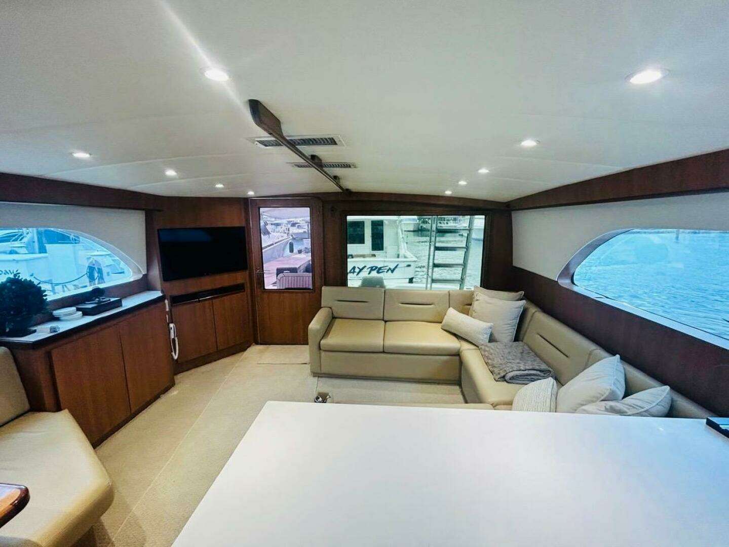 1988 Bertram 54' - Image 26
